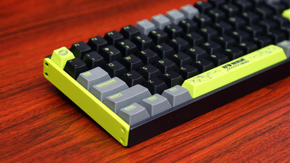 芯片|iQunix F97三模无线机械键盘评测：缤纷配色，紧凑布局