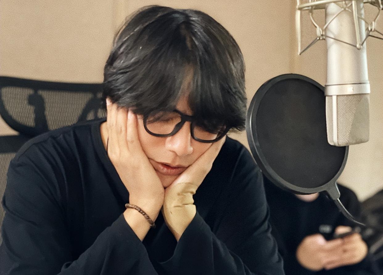 陈坤|陈坤20岁儿子晒近照！与一群精神小伙合伙搞艺术，五官越发像爸