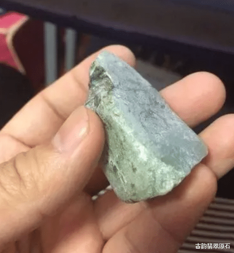 紫砂|小伙执意花100买下块边角料,自己亲自雕刻,竟意外雕刻出“八爪鱼”?