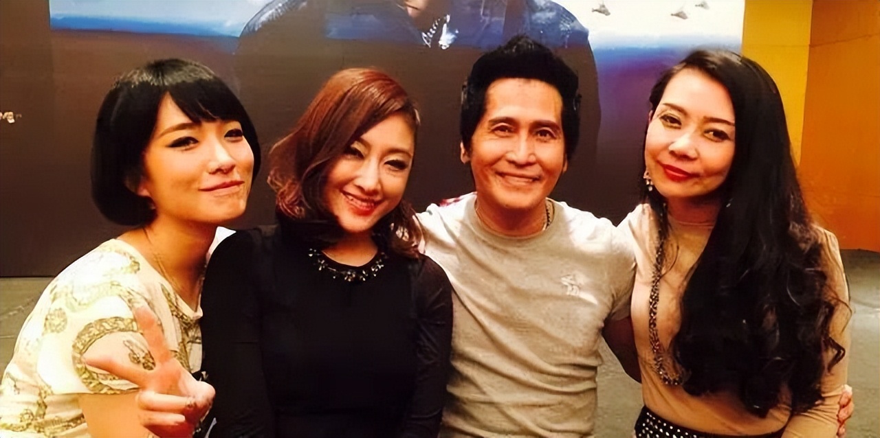 明星|娶小妻子,老来得子的7位明星,满头白发还要赚钱,是福还是祸?