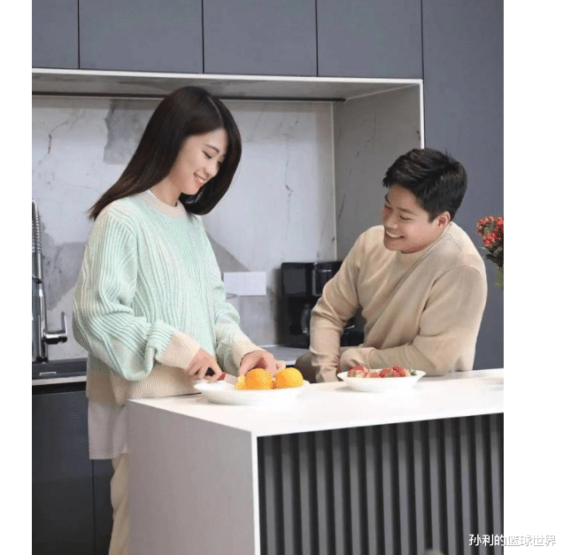 苏炳添|苏炳添：爆红时期结婚，却没办法不娶，她苦等了我16年