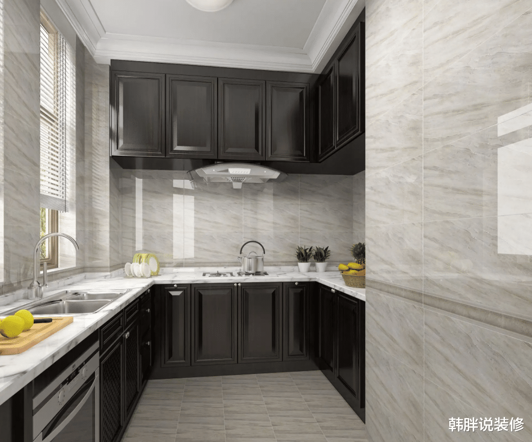 厨房的墙面瓷砖怎么选？分享5个技巧，帮你装出实用又好看的厨房