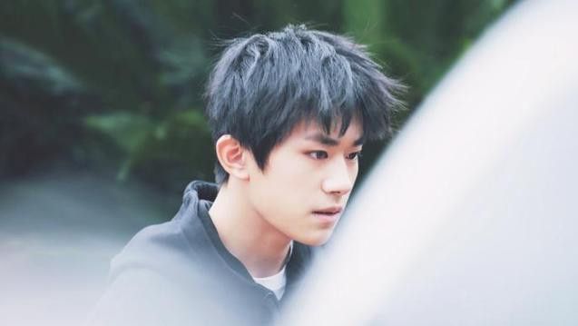 海清|明星资助贫困学生太心酸，有的资助十年被诬告，有的夺夫上位！