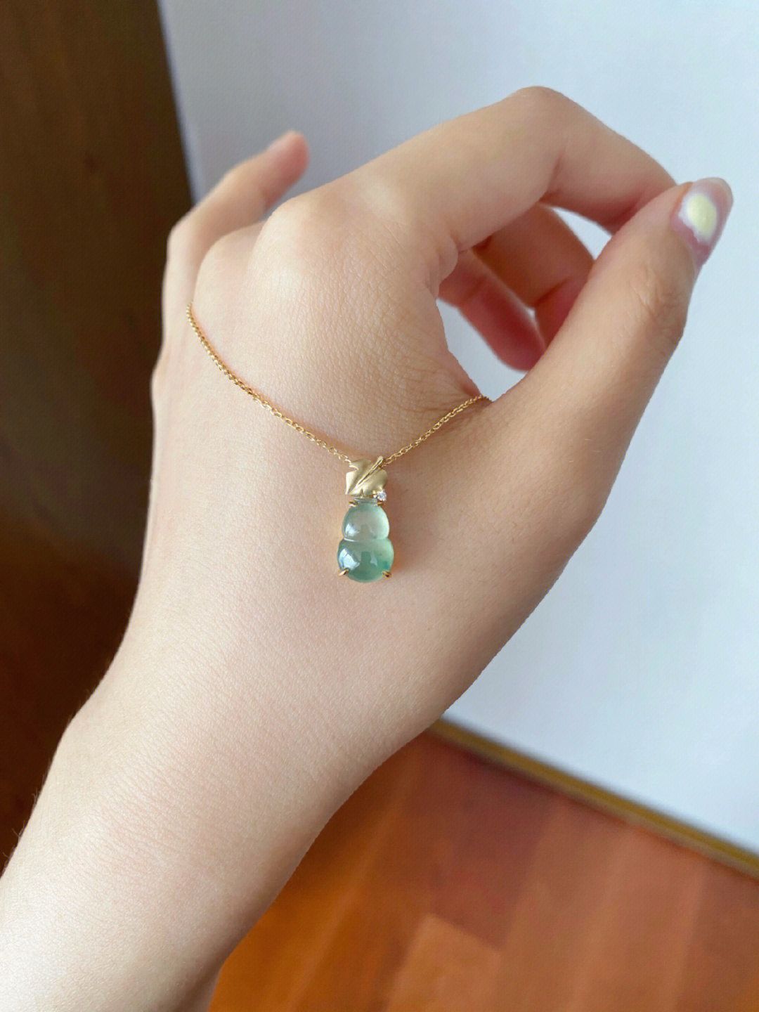 翡翠|一眼万年的温柔被这枚翡翠戒指美哭