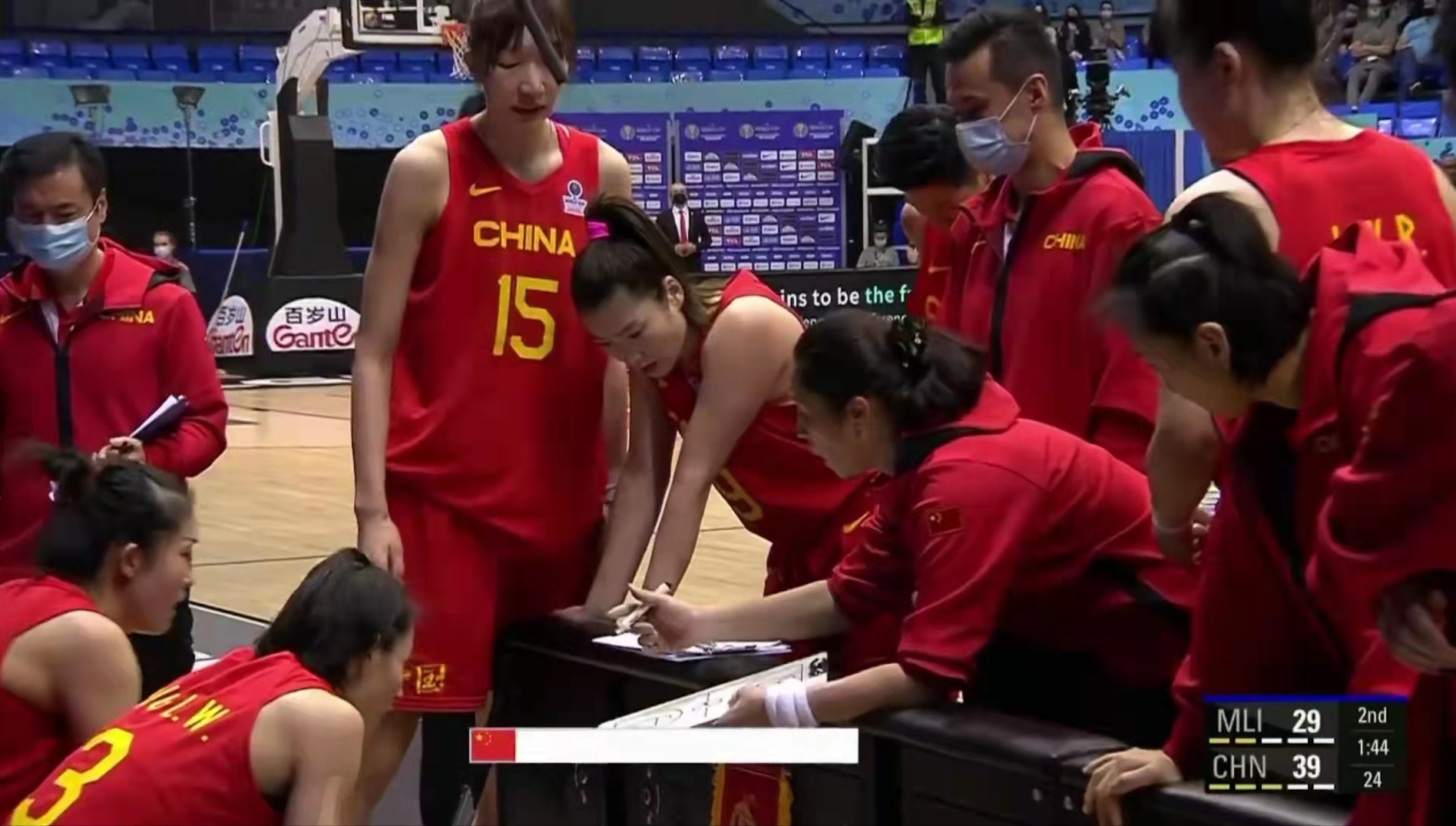 中国女篮|中国女篮一大奇兵！19分钟轰9+3+3，给机会便爆发，值得郑薇信任