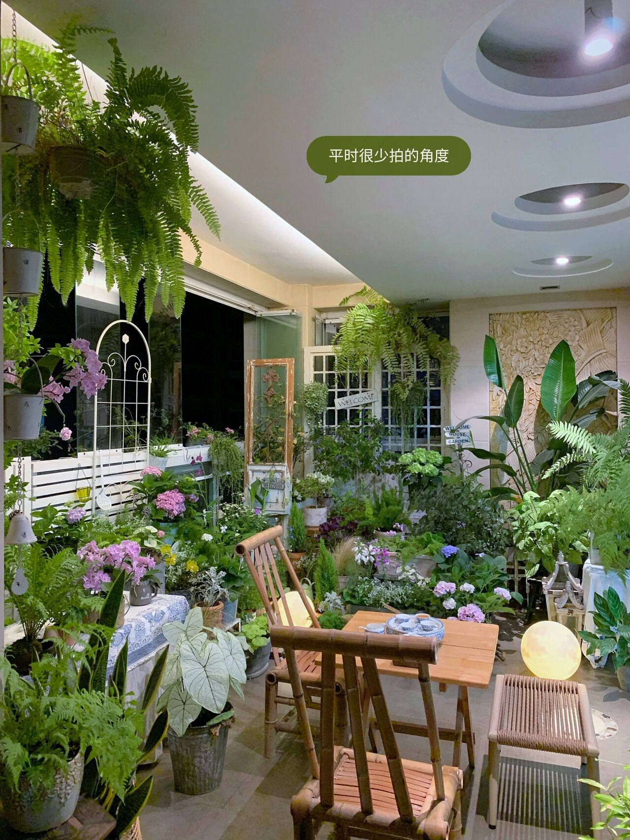 没有大院子,14㎡方寸阳台也能打造“四季小花园”,被美到了