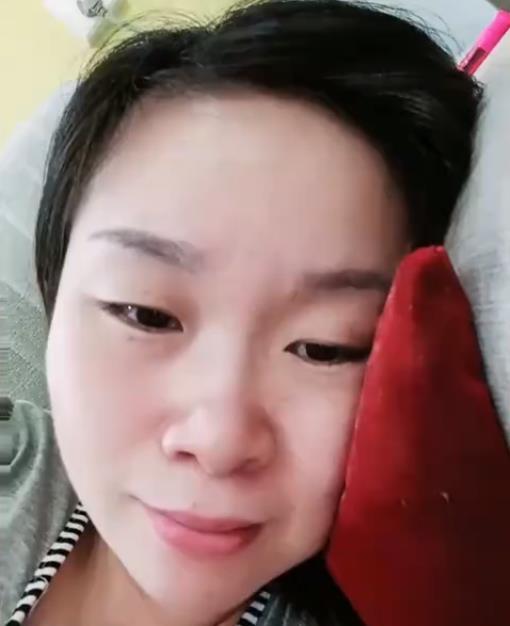 广西女子再婚怀孕即将生产,让儿子回前夫家,随后一句话让人破防