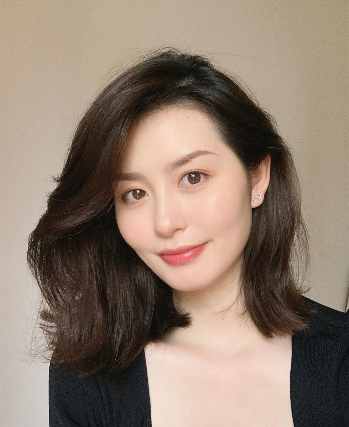 发型|中年女人“发型决定气质”,4种发型尽量避开,不是扮嫩就是显老