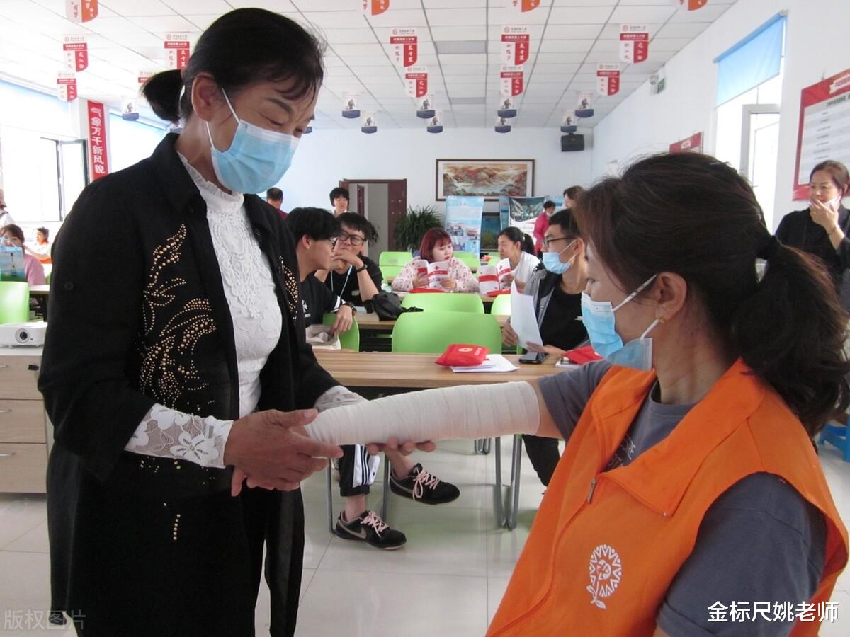 招聘|11月起社区工作者岗位招人，有五险一金，大专起报无专业限制