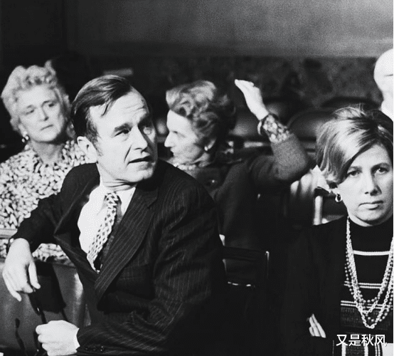 芭芭拉|老布什曾婚内出轨12年，芭芭拉为爱付出73年，他临终前才道出心声