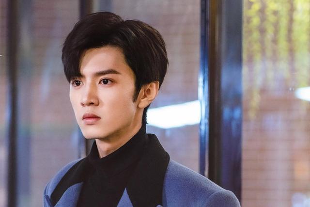 景甜|又一新剧将至,豪华主演阵容成亮点,名导坐镇,有望再现收视狂潮