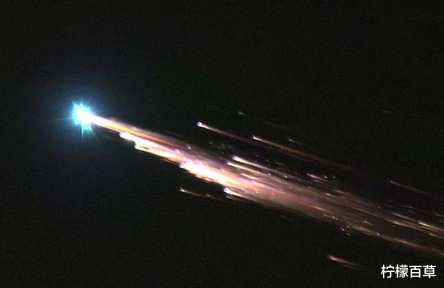美国夜空再次坠落火球,时速高达28000公里,究竟是什么?