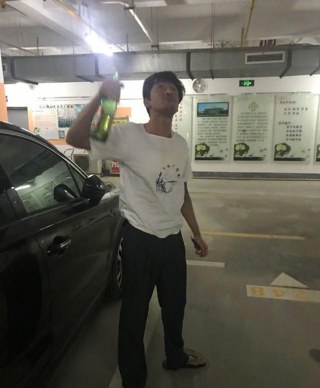 波音737|娱乐圈中醉酒出丑的明星,个个比曹格还离谱,网友吐槽:真掉价