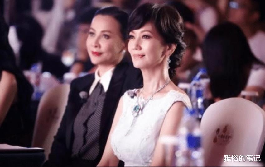 刘嘉玲|原来冻龄都是骗人的，刘嘉玲赵雅芝的真实写照，皮肤苍老似老阿姨
