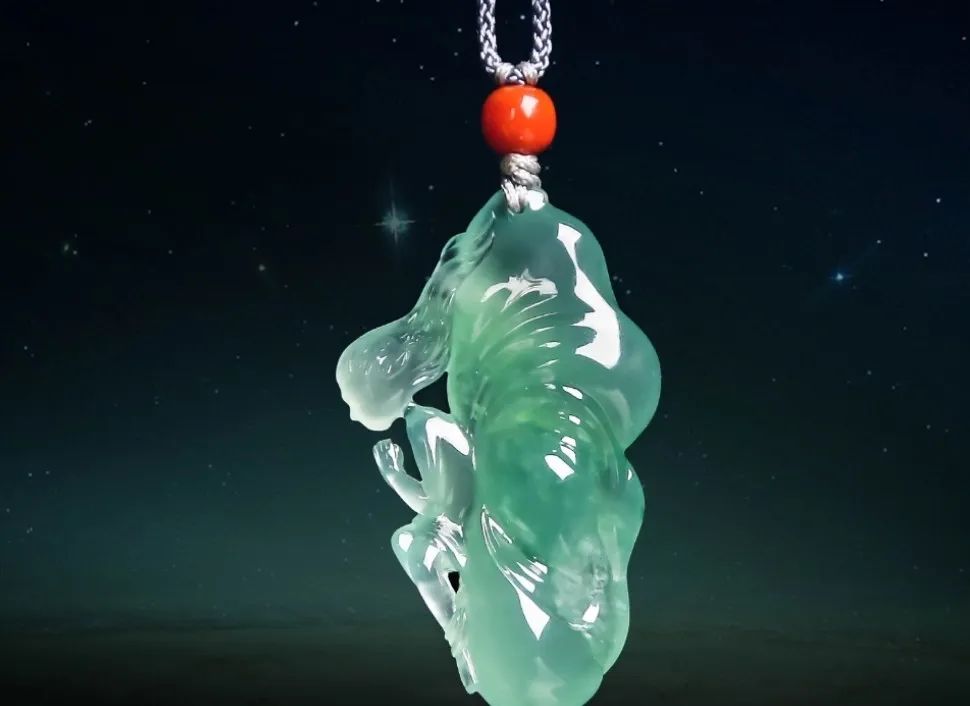 翡翠|翡翠欣赏丨极品“晴水”之美