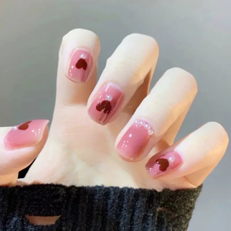 韭菜 简约气质的过年款美甲来了，快美起来！