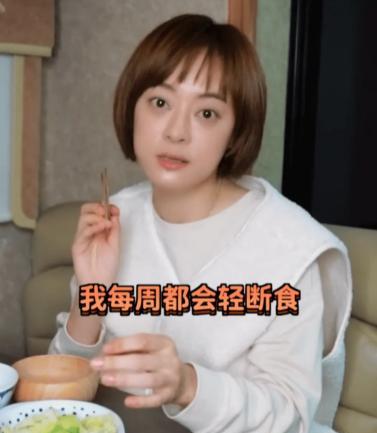 |明星的养生妙招，周迅早起磕牙50下，海清热衷针灸