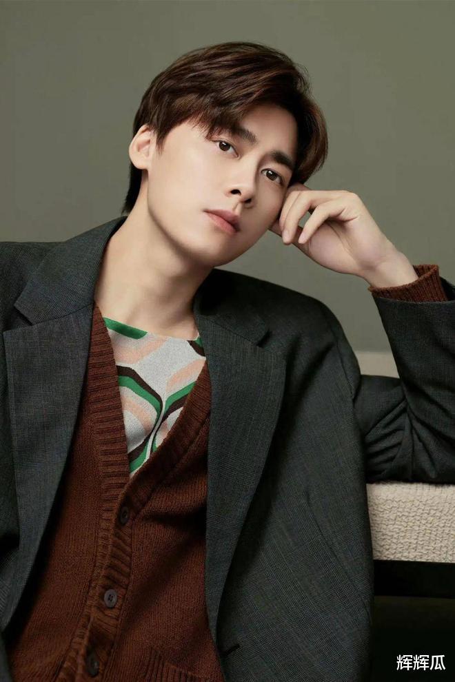 李易峰|李易峰面临的麻烦有多大?不单单是被行政拘留,他再也别想翻身了