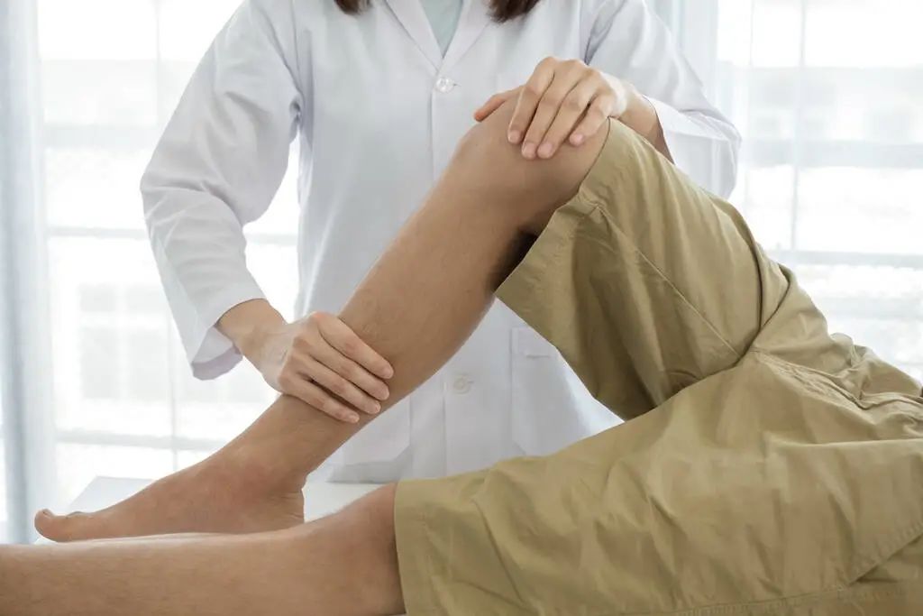 心血管疾病|有膝关节软骨磨损的人,怎样不通过手术,正常工作和生活?