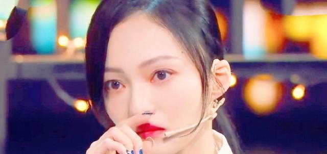 张韶涵|《王牌》又搞“潜规则”，总靠揭艺人伤疤做热点，网友心疼张韶涵