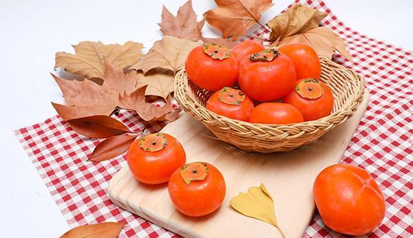 甲状腺结节|营养师提醒：吃柿子好处多，但有5点“忌讳”！总有人冒险尝试