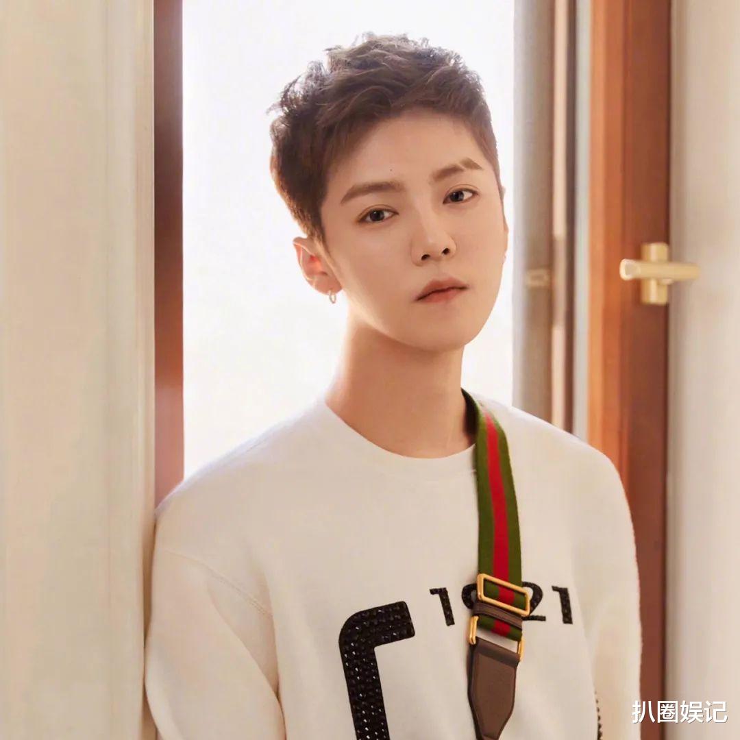 肖战|《玉骨遥》的ost被肖战领走了，他给剧组算了友情价，只是意思意思