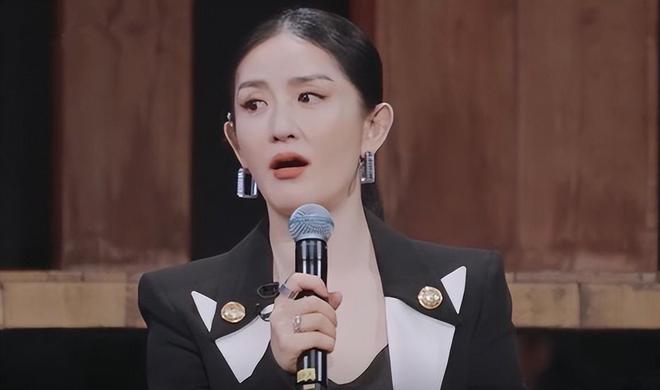 谢娜|主持一姐谢娜，如今全是差评，狼狈至极