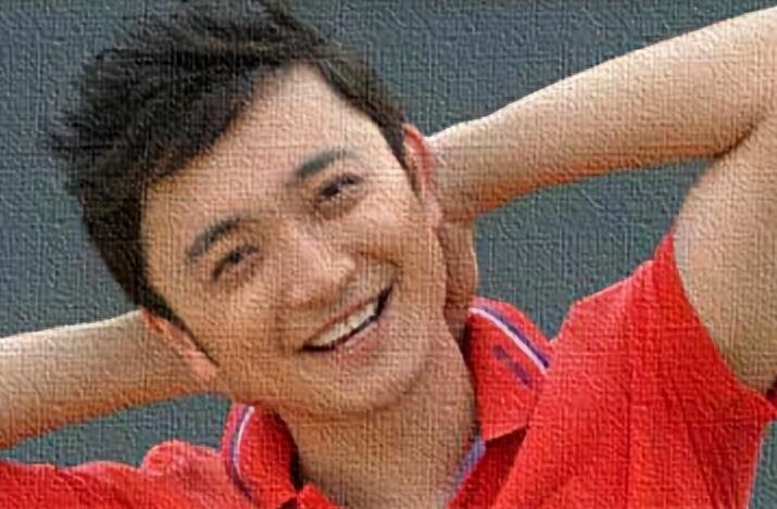 尼格买提|央视主持人尼格买提30岁结婚, 婚后9年无儿无女, 成父母最大遗憾