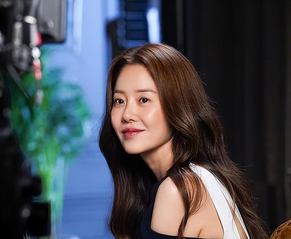 韩国娱乐|这7位50岁+女星才是真正韩娱顶流