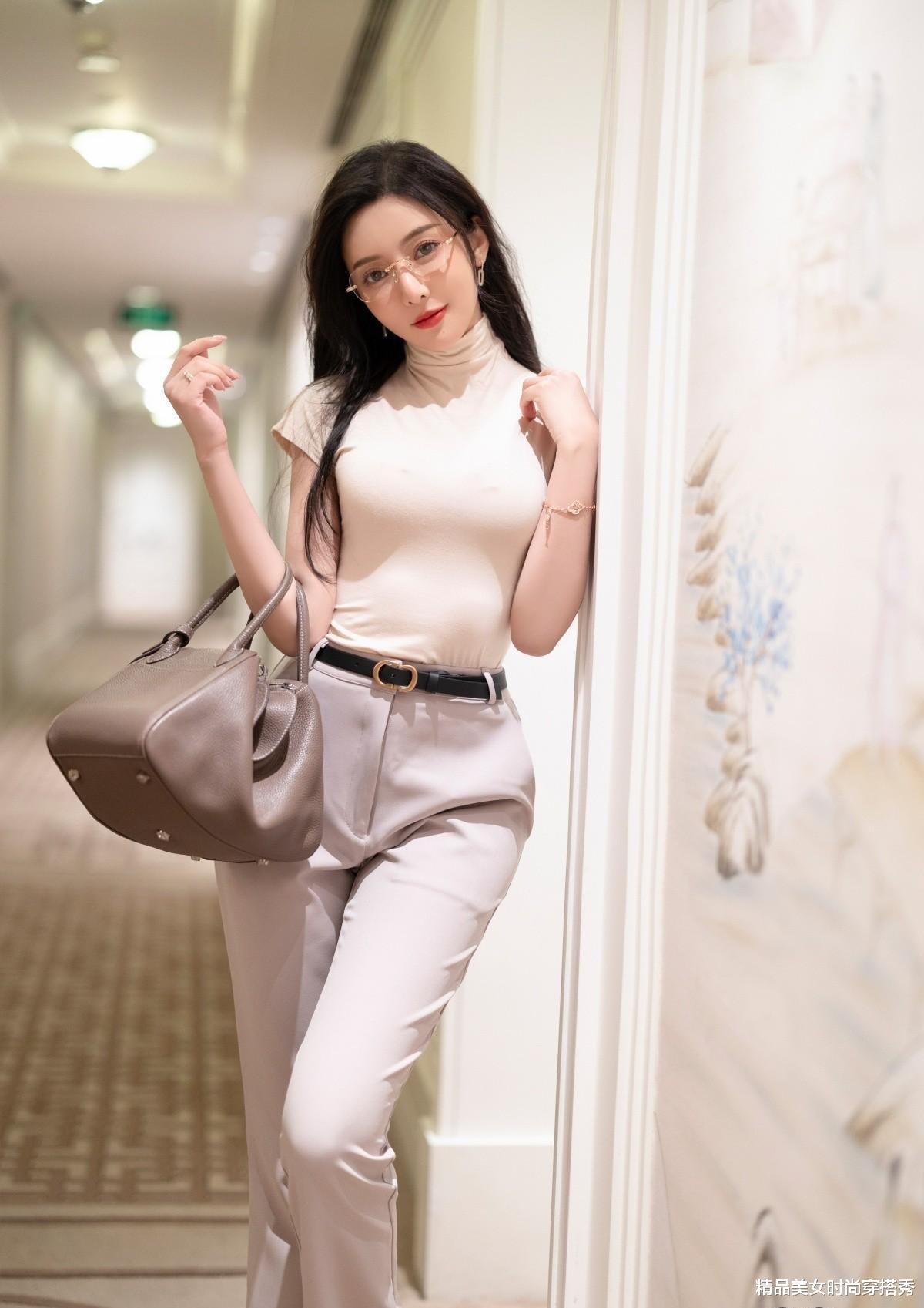 穿衣搭配|轻熟风的女生穿搭，满满的御姐范，不管是职场还是日常，都是OK的