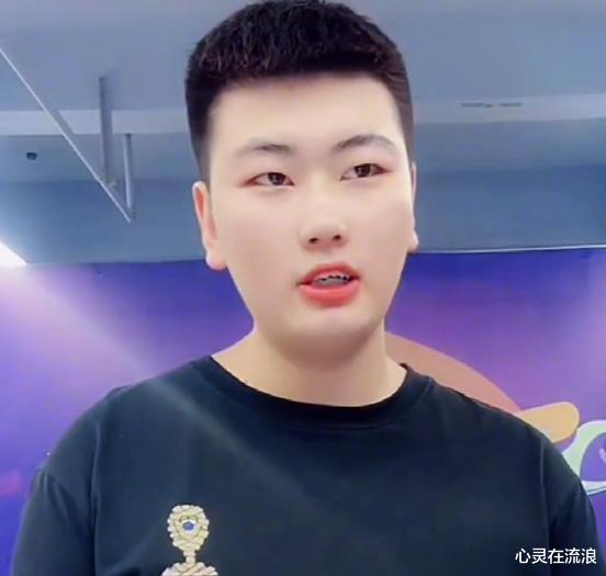 江疏影|陈萌夸朱小伟真诚踏实，容貌平平没才华，却能让女人沉迷