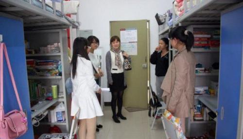 宿舍|为啥工厂员工情愿到外面租房，也不愿住免费宿舍？打工妹道出实情