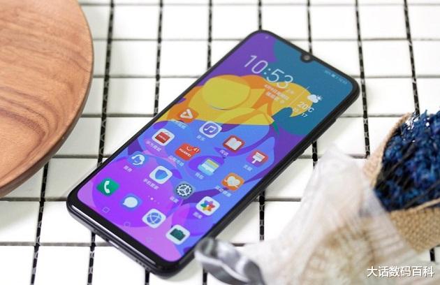 摄像头|荣耀Play4TPro,为什么一机难购?更适合哪部分人群呢?