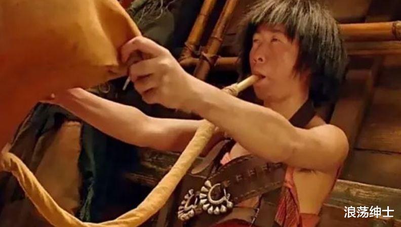 周星驰|周星驰指着荧幕说:把这个怪咖找来!结果他演出后爆红