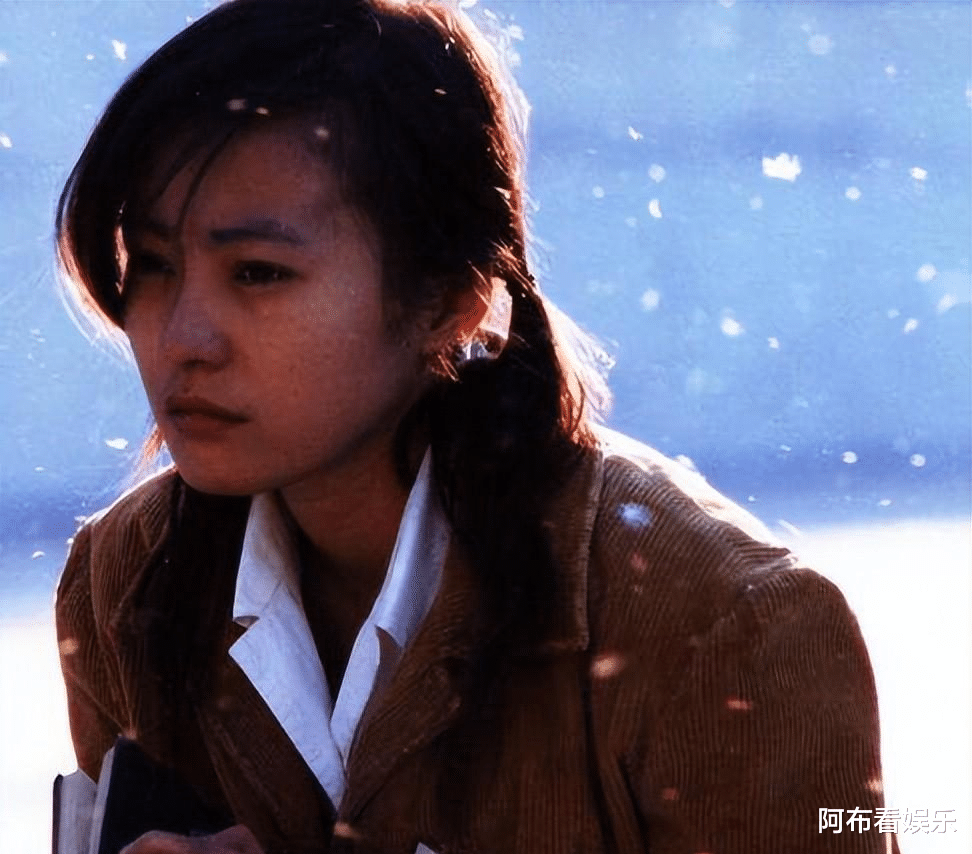 明星|女明星的颜值之谜：出道时惊为天人，为何25岁一过就“崩脸”？