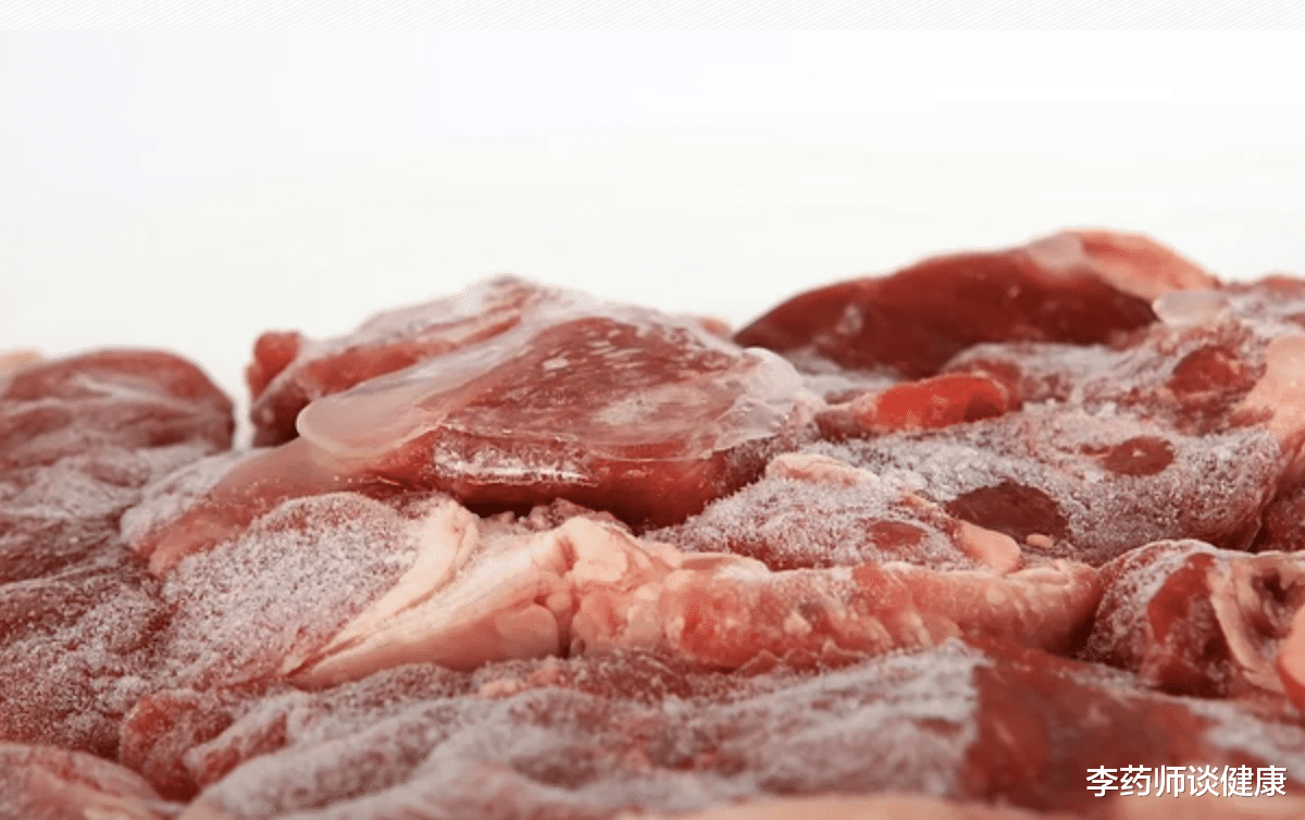 腹泻|吃冰箱里久冻的肉会致癌?冷冻室的肉多久就不能吃了?本文说清
