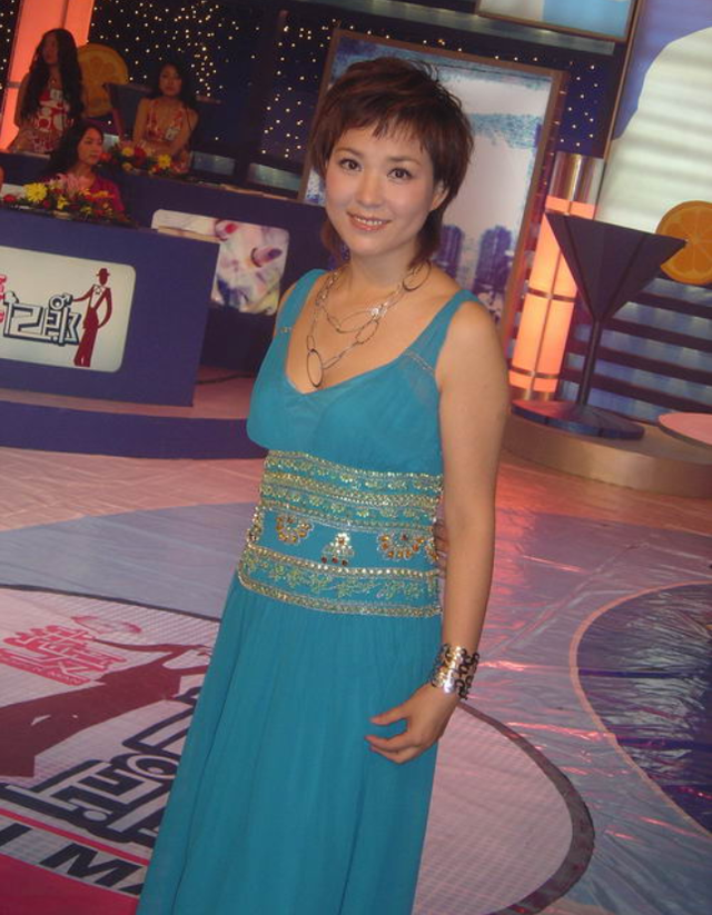 李静|主持人李静：从知名主持人到被观众抛弃，她终将为自傲付出代价