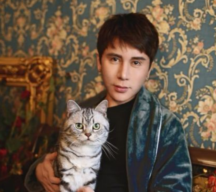 何承熹|何承熹:花800万整容成范冰冰,嫁给主刀医生后,如今怎么样了?