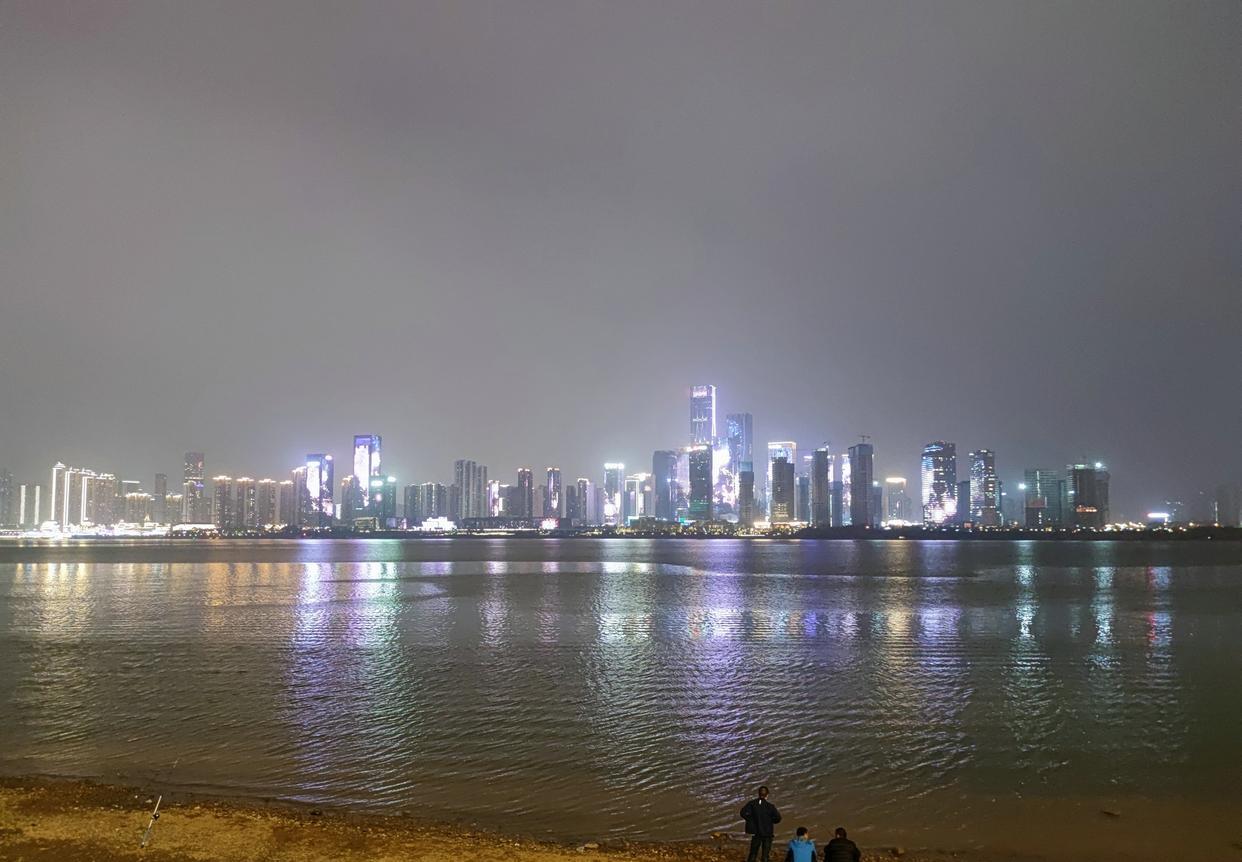 寒潮|这里被誉为长沙外滩夜景，比橘子洲两岸更美，有无人机表演和游艇