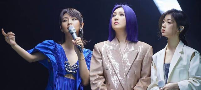 街拍|声生不息：四期过后，两组歌手频繁脱其他歌手后腿，能换人吗？