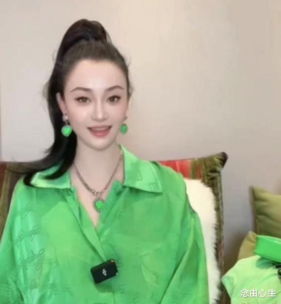 陈昱霖|陈昱霖近况曝光,穿满身奢侈品炫富,向吴秀波索要的钱财仍未退还