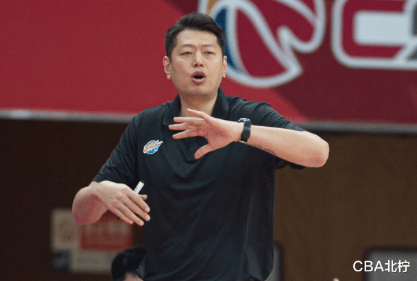 四川男篮|CBA三消息：四川新帅走马上任，陶汉林增重26斤，王少杰私下训练