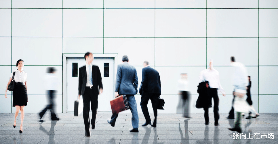 创业|35岁的职场人，是选择继续职场内卷还是创业呢？