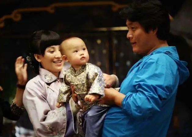 Angelababy|最会省钱的导演，拍戏不用老婆就用弟弟，如今儿女都要用上了