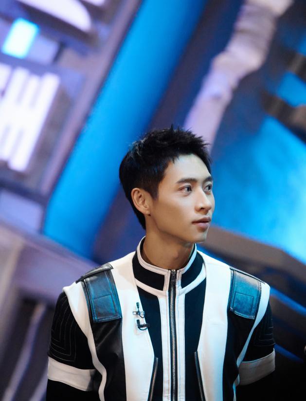 张若昀|《大侦探8》第三案房间布置：张若昀身份呼之欲出，吴昕嫌疑较大