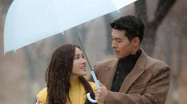 孙艺珍|孙艺珍孕后首次露面,一脸笑意状态佳,近照变胖孕味浓