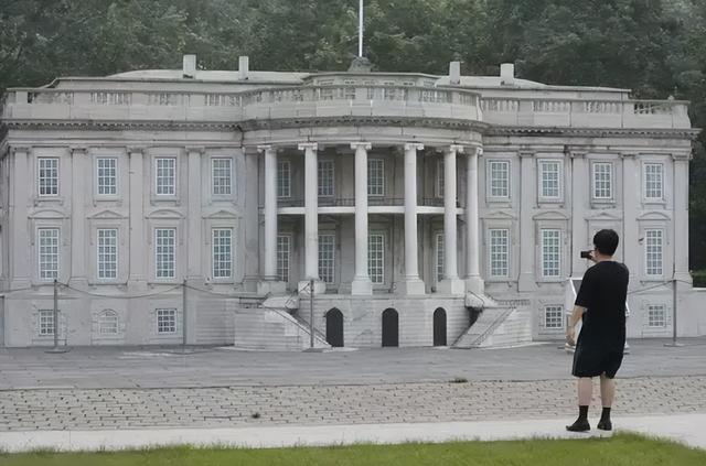 埃菲尔铁塔|美知乎：中国复制能力有多强？外国网友：他们埃菲尔铁塔下种萝卜