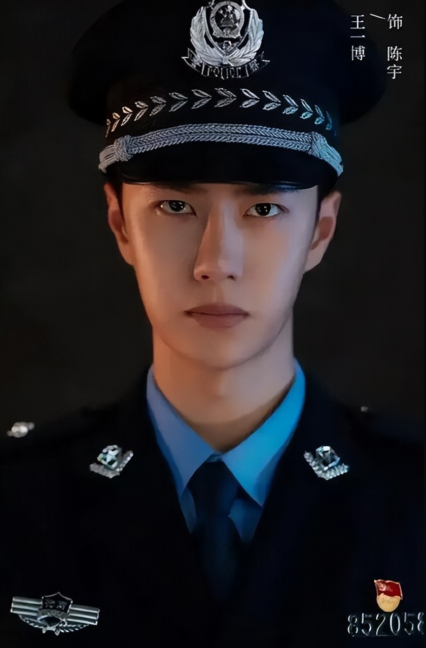 肖战|10位当红男星军装照 有人油头粉面有人是真正的铁汉子