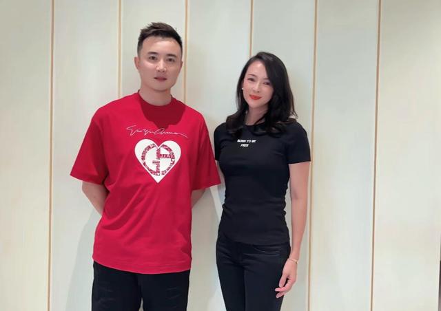 赵本山|赵本山三亚豪宅内景,超大鱼缸堪比海底世界,章子怡撇下汪峰拜访