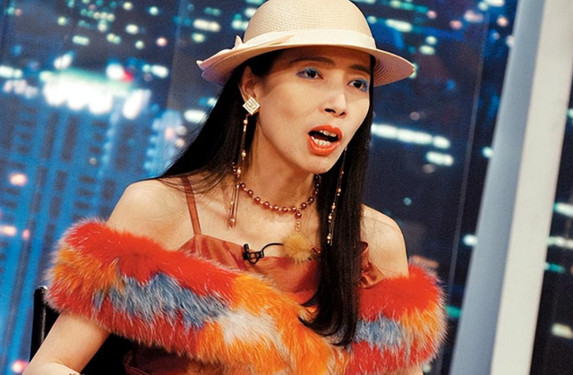 许纯美|台湾好色富婆许纯美,结过五次婚还想包养黎明,却在16年选择出家